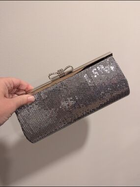 Elegant Silver Sequin Evening Clutch - Unbranded